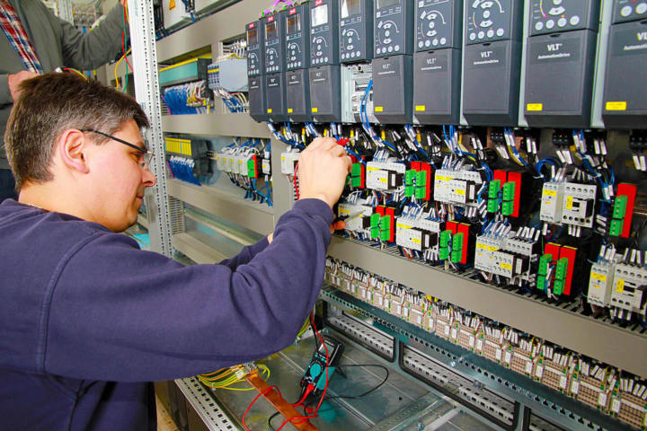 Elektroniker (m/w/d)